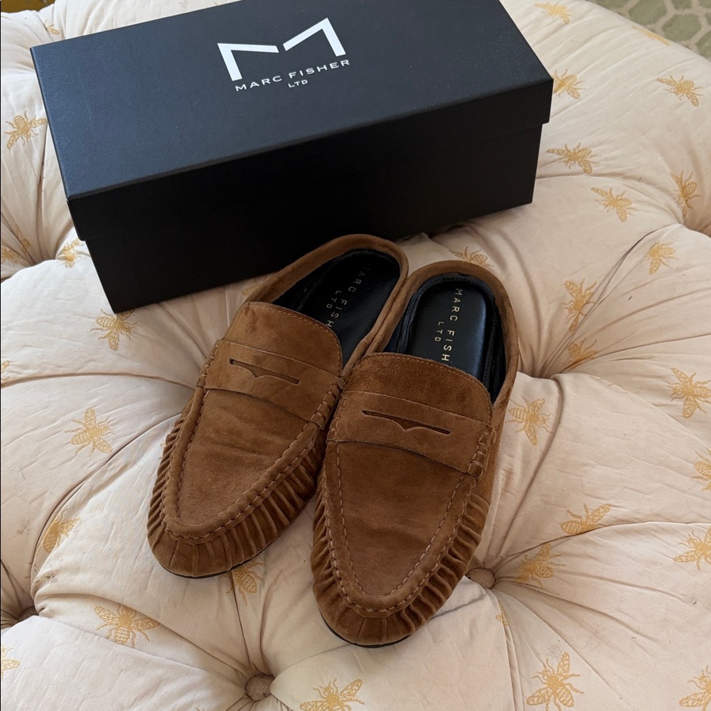 Marc Fisher woman’s Jaynie loafer slide slip on Brown Suede Penny Loafers 7.5 M